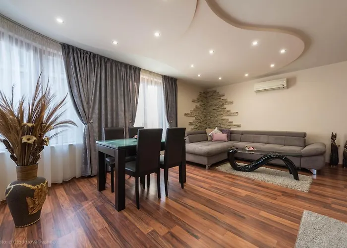 Aventurine וארנה